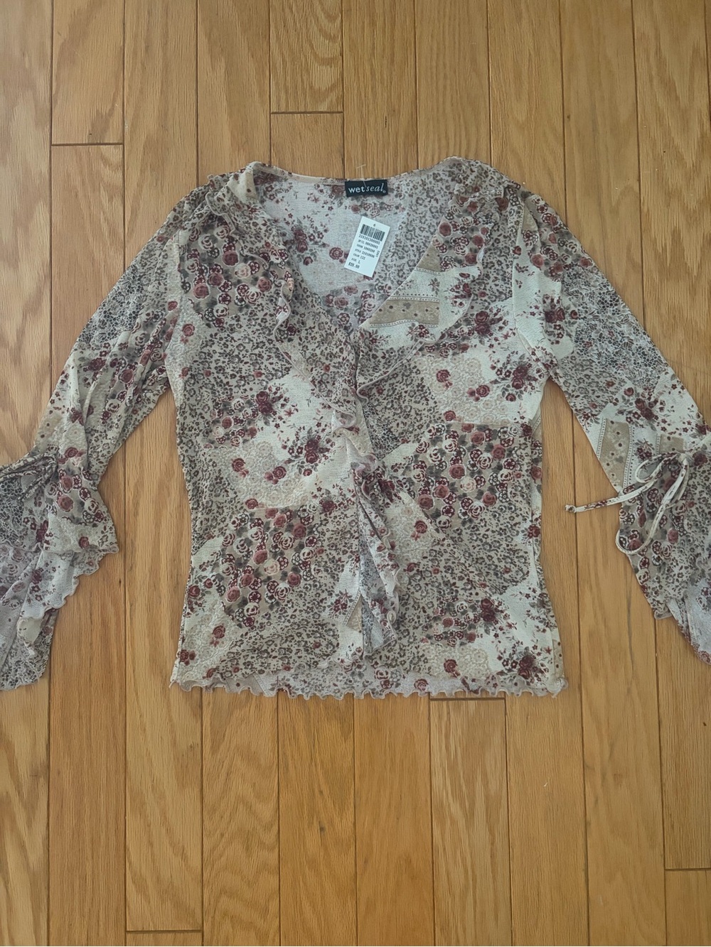 Wet Seal Vintage Floral Ruffle V-Neck Top in Cream and Burgundy